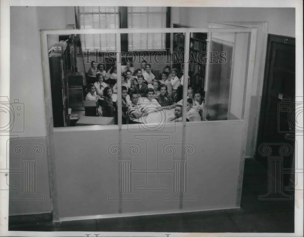 1954 Press Photo Madison School 6th grade class at Lakewood, Ohio library - Historic Images