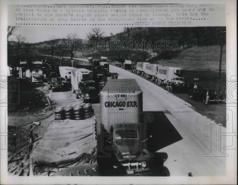 1952 Press Photo Trucks Lines on U.S Route 40 in Protest of Weight Limit in PA - Historic Images