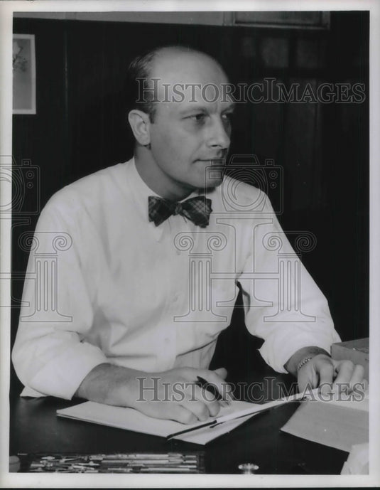1952 Press Photo LA Thompson Businessman Portrait - Historic Images