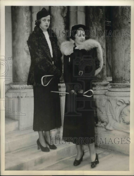 1935 Press Photo NYC Miss K.E. Morris & Virginia Blunt on Palm Sunday - Historic Images