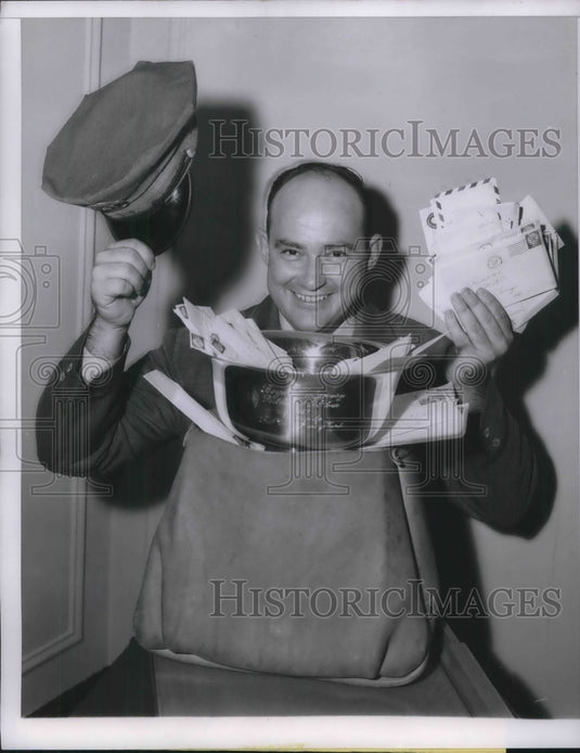 1957 Postman Boyd Montgomery Wins Postman of The Year Award - Historic Images