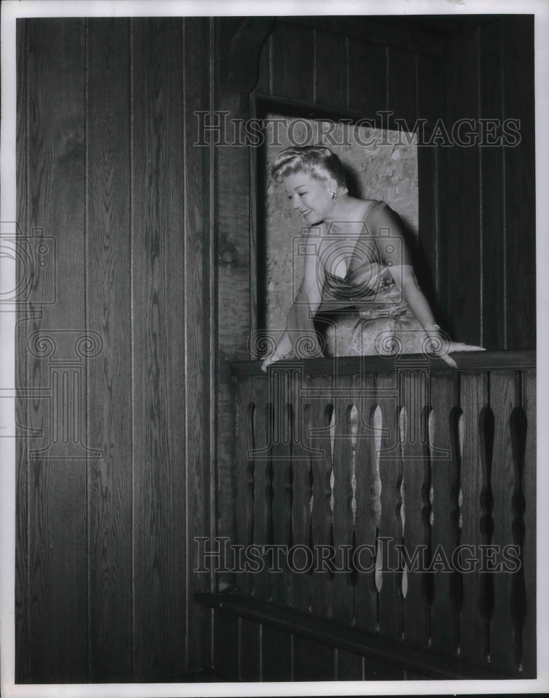 1959 TV entertainer Frances Langford in her Milwaukee home-Historic Images