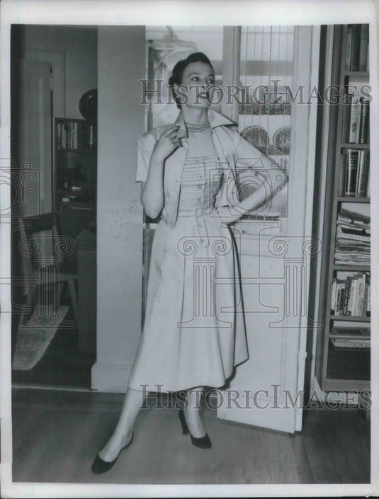 1950 Press Photo Model Shows The Latest Fashions Dress And Jacket Vintage Design - Historic Images