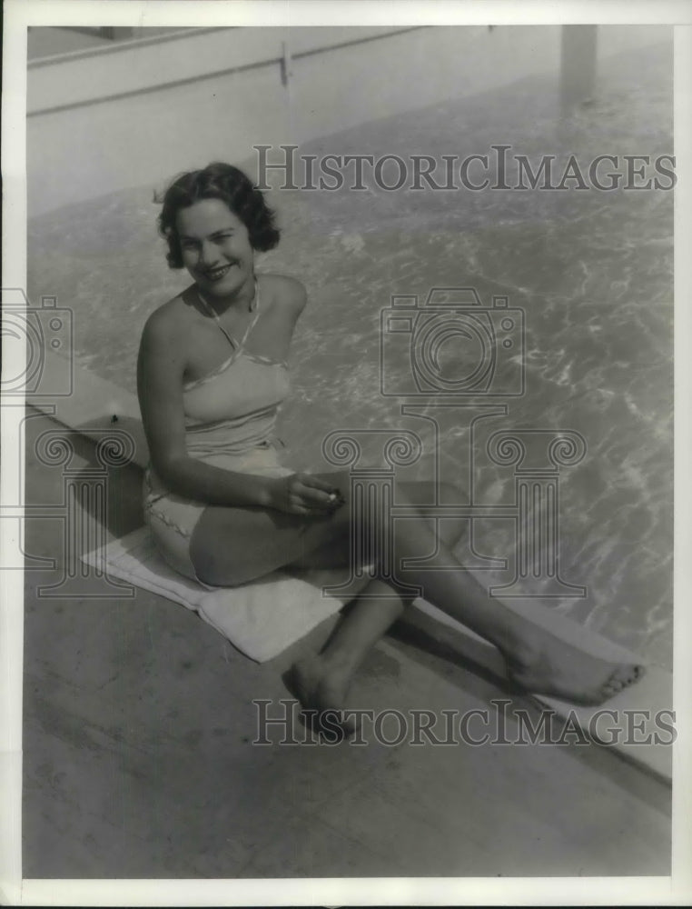 1935 Nassau Bahamas Nancy Allen New York British Columbia Club-Historic Images