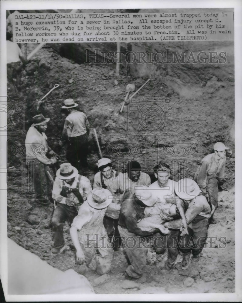 1950 Press Photo Dallas Texas C B McFerrin Man Buried In Construction Accident-Historic Images