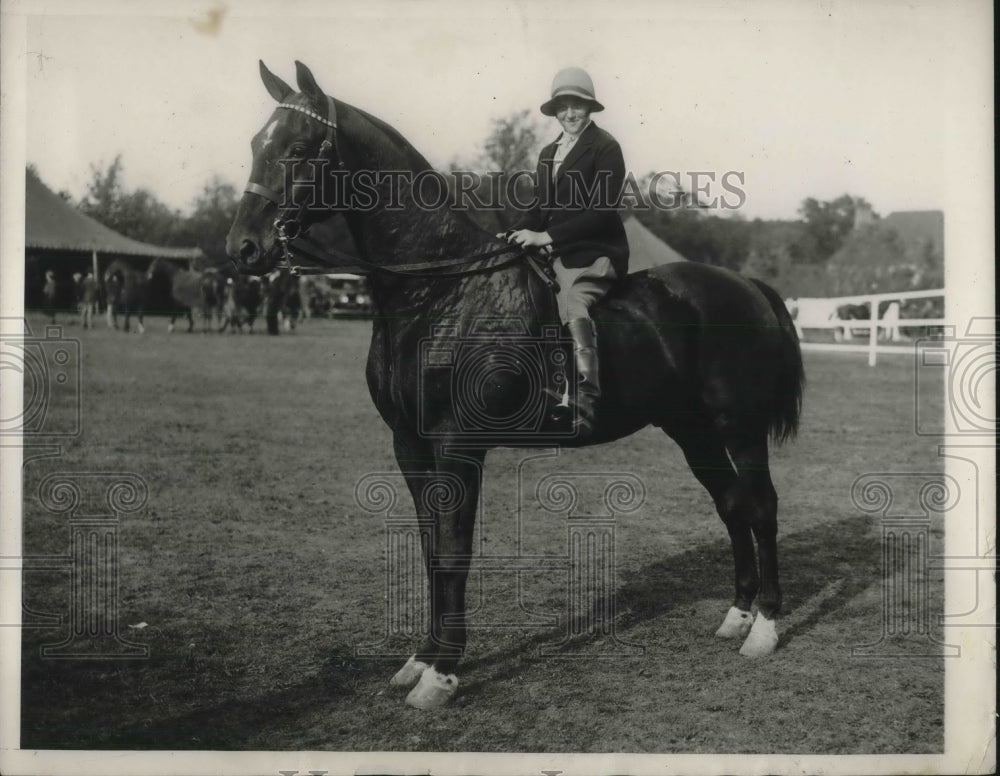 1929 Miss Jean Morehead &quot;Lord Sterling&quot; Horse Jockey - Historic Images