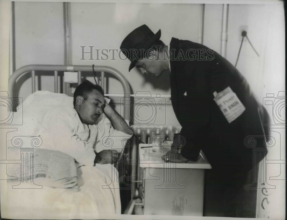 1933 Press Photo Dominick Maura in hospital after being in train hit milk train-Historic Images