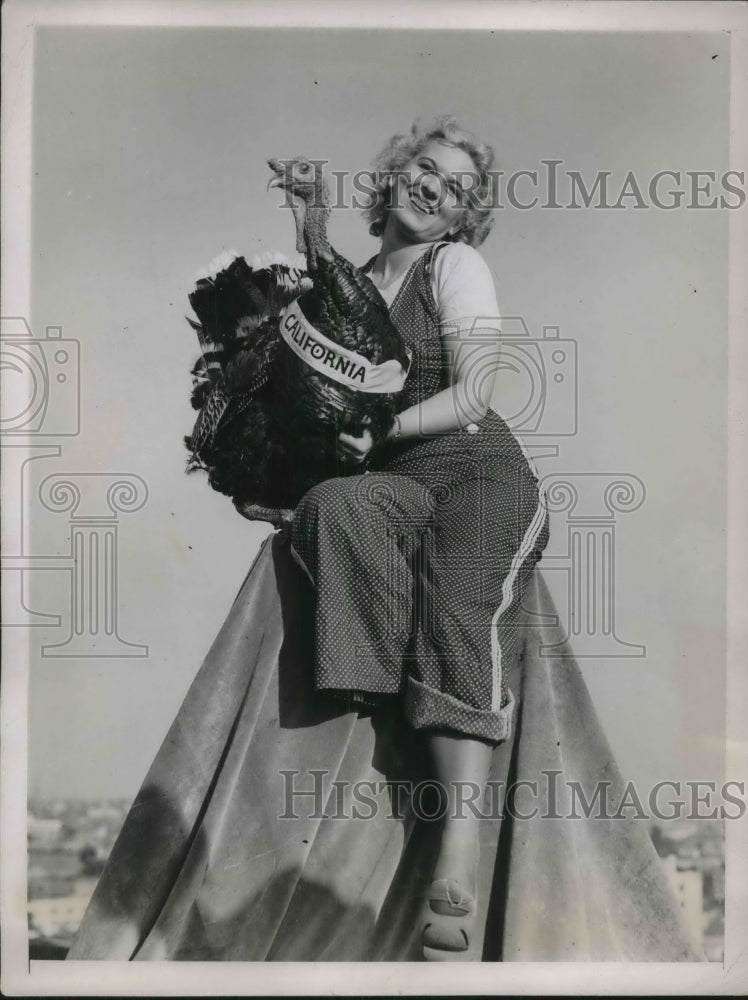 1937 Edyth Lawrence with &quot;Mr California&quot; Best Gobbler in State - Historic Images