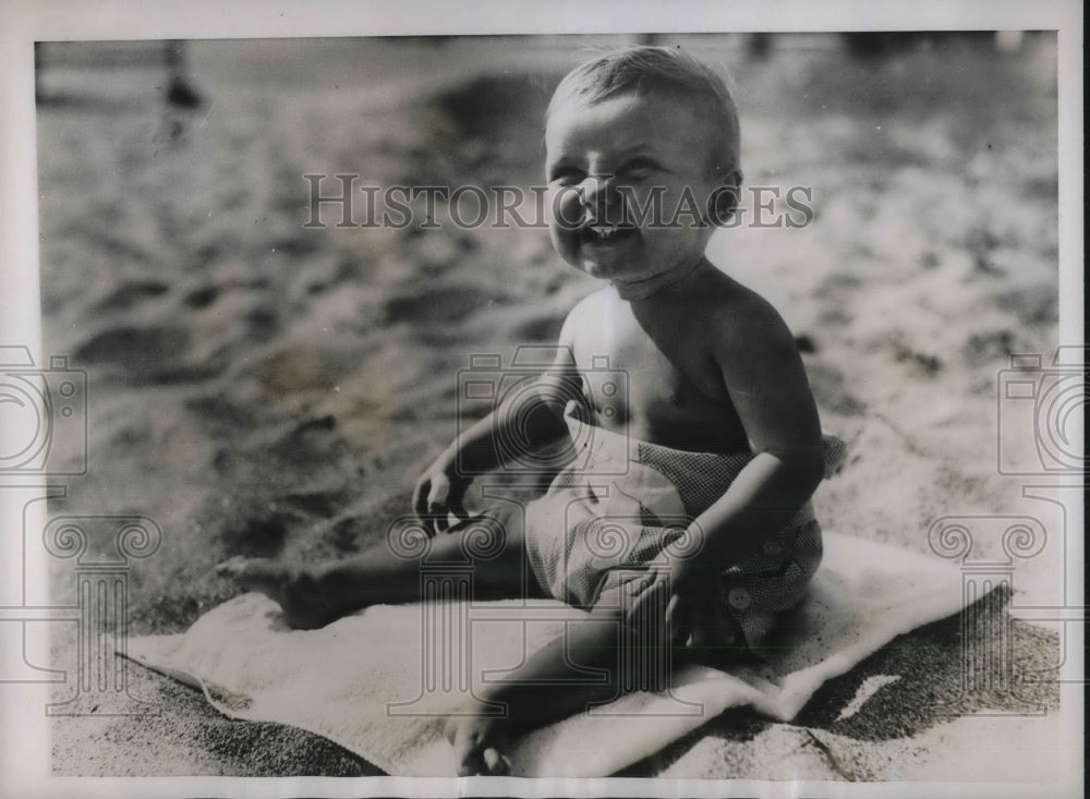 1935 Press Photo Joan Mauher Daughter Of Mr &amp; Mrs MJ Mauher Of New Rochelle, NY - Historic Images