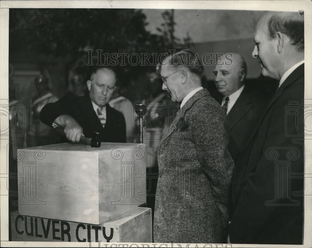 1937 Press Photo Culver City,Cal. Chamber of Commerce B Walker,Gov F Merriam-Historic Images