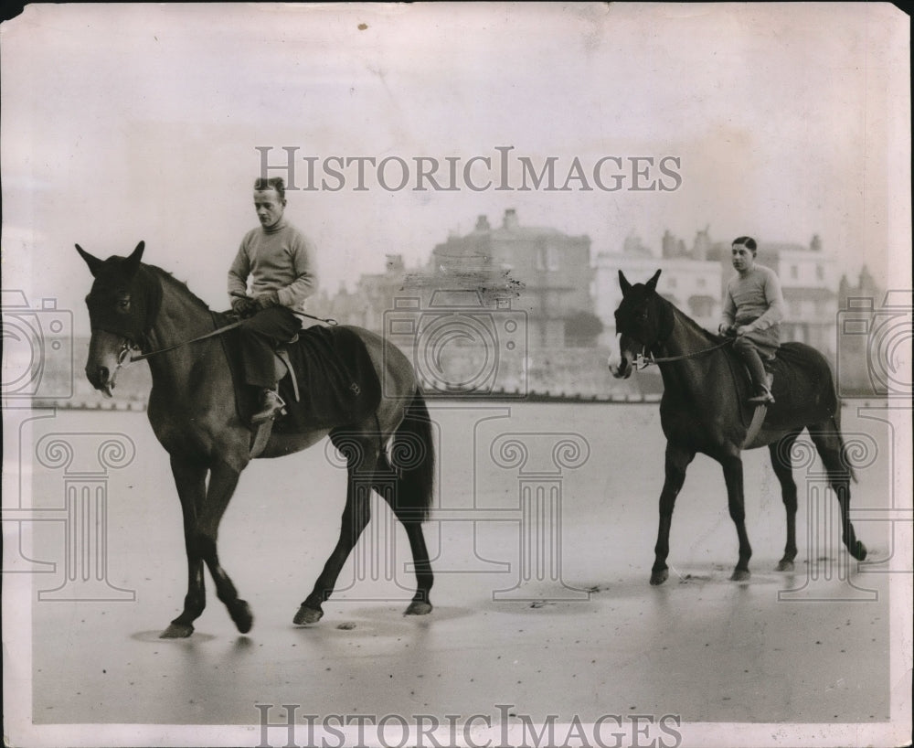 1934 Acc the II Lady M. Dunn Annanda-Historic Images