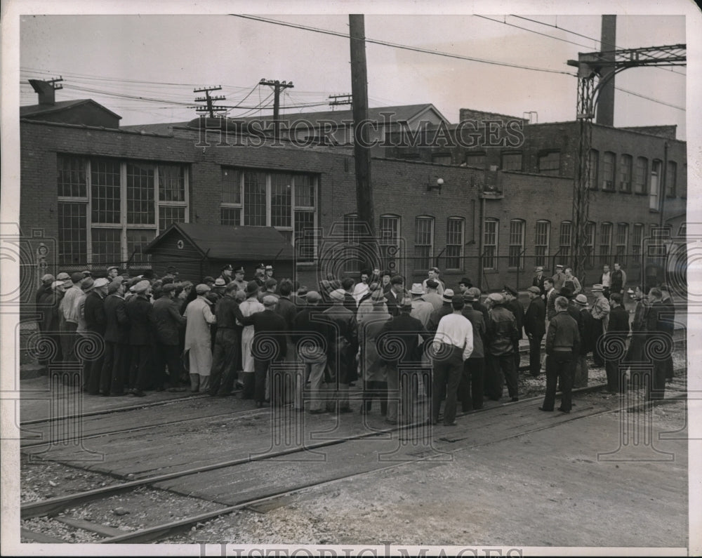 1938 Chicago hardware Foundry Plant CIO Strikers-Historic Images