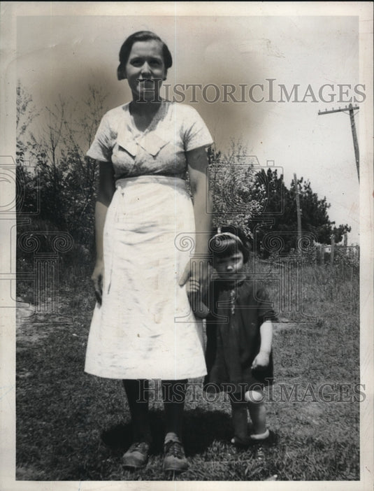 1937 Press Photo Mrs Stan Mallette & daughter Vivian-Historic Images