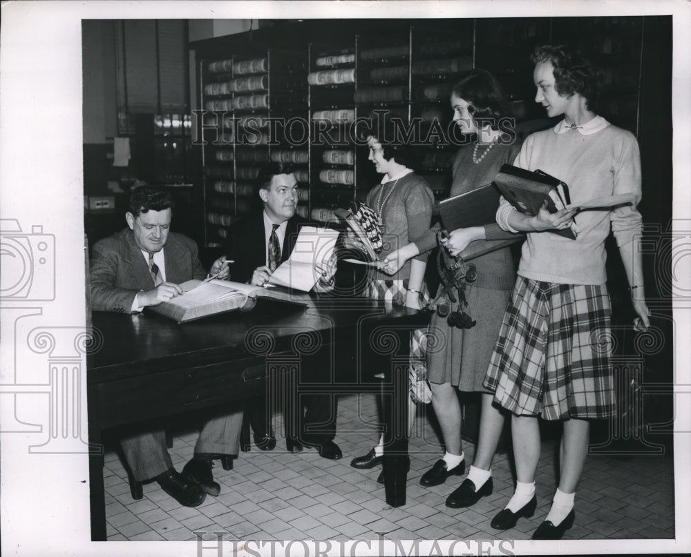 1954 Press Photo Teen voters in Atlanta, Georgia - Historic Images