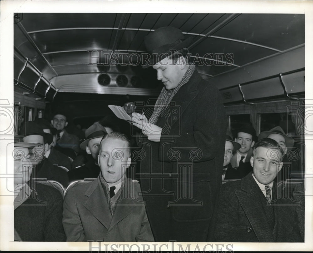 1942 politician&#39;s son Philip Willkie leaves for Navy during WWII - Historic Images