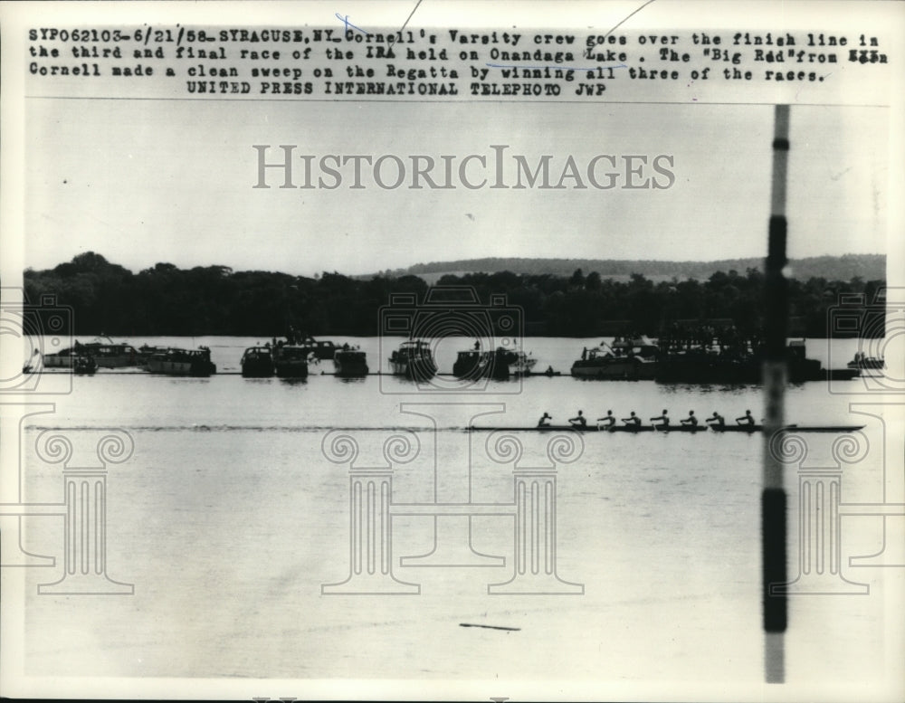 1958 Press Photo Cornell&#39;s Rowing Crew Crosses Finish Line on Onandaga Lake - Historic Images