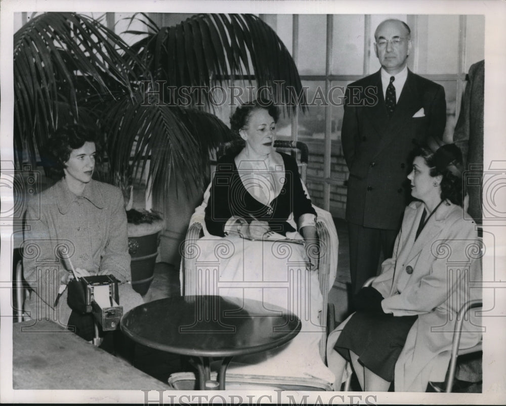 1951 Press Photo Judge Theresa Meikle Mrs. Vivian Mann Davies, Martha Blackfield - Historic Images