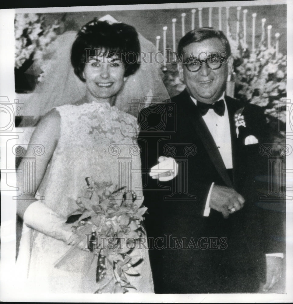 1968 Press Photo Memphis, TN Louis Montesi weds nurse Mrs Betty J Hall-Historic Images