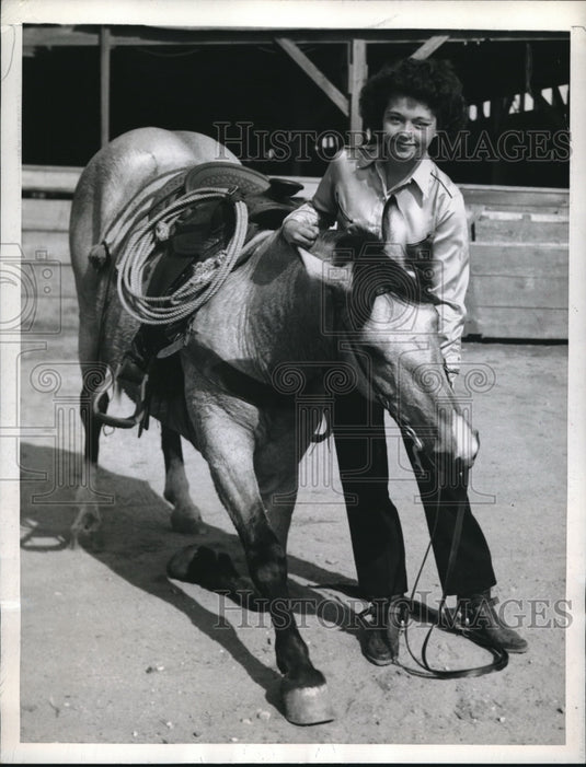 1945 Sally Decker Trains Horses At Father's Riding Academy - Historic Images