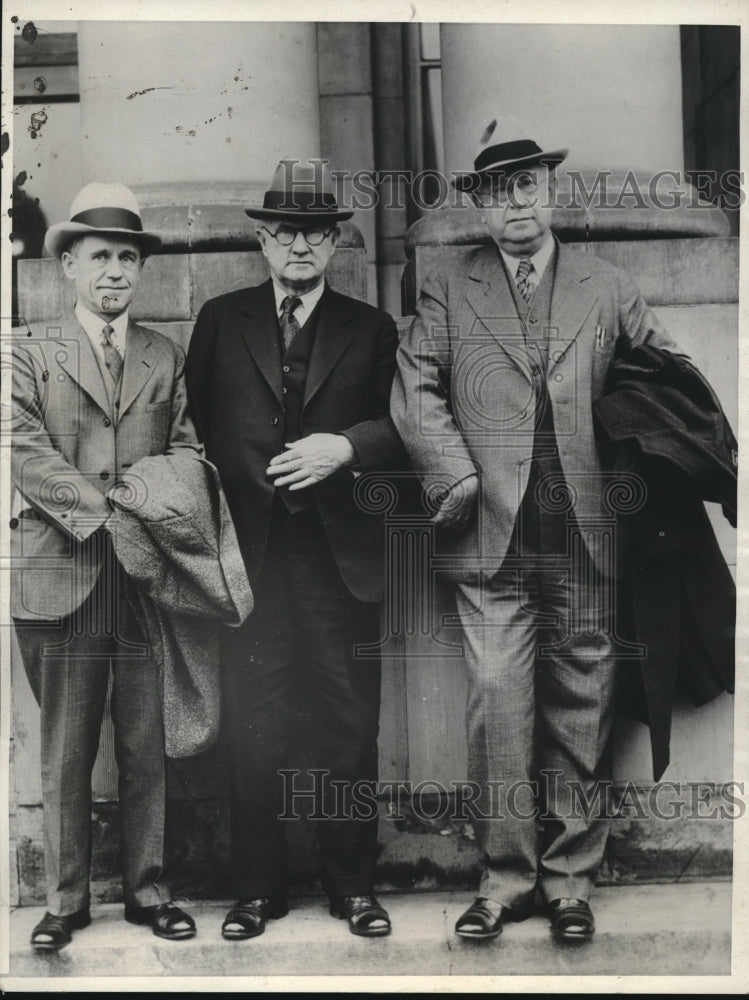 1932 Farmers Appeal To Board Of Reclamation For Financial Relief - Historic Images