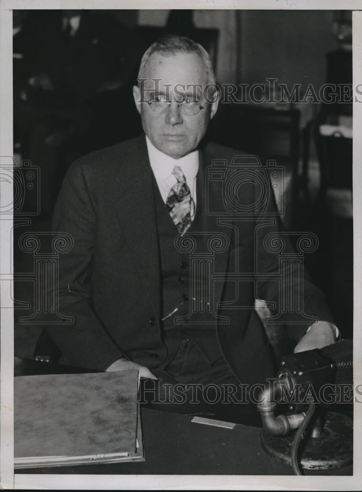 1934 Press Photo Ernest H. Johnston testifying before Senate hearing - Historic Images