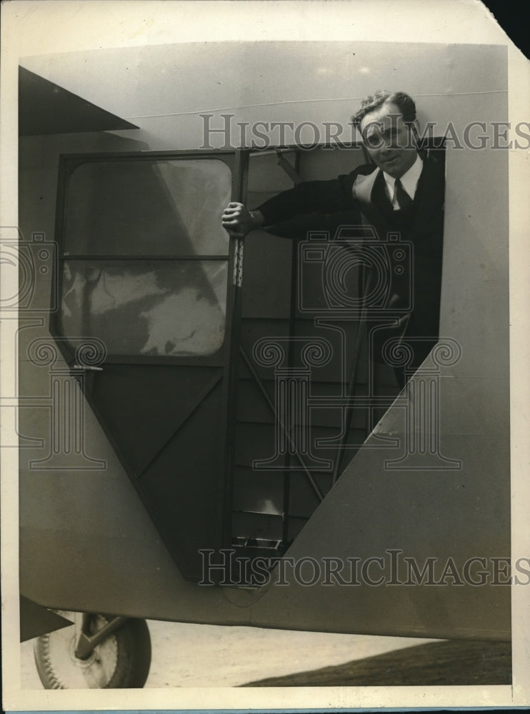 1929 Captain Peter Bonelli, navigator of monoplane  - Historic Images