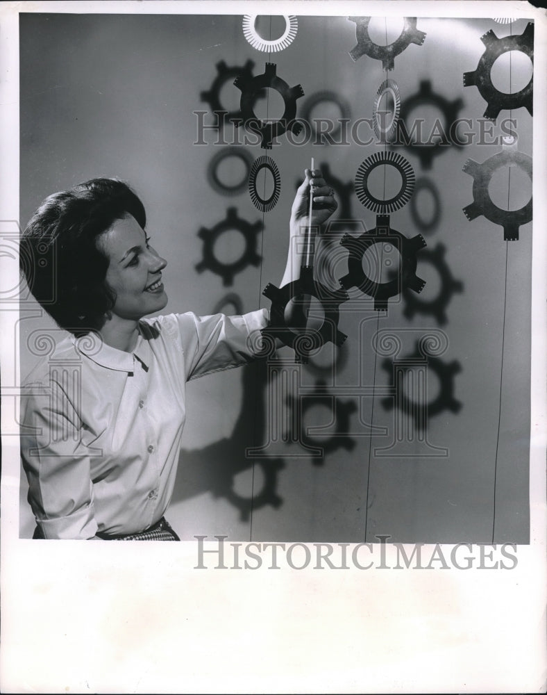 1963 Press Photo Westinghouse Electric Co stator punchings very thin metal - Historic Images