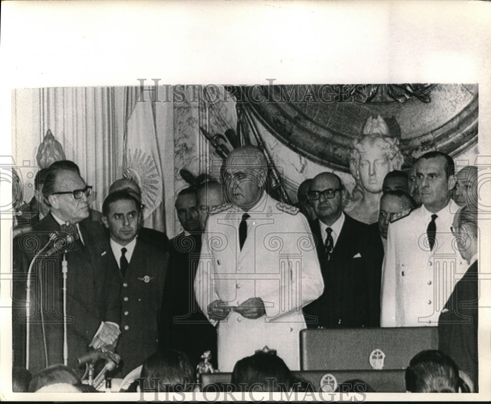 1971 Lt. gen. Alejeandro Lanusse, Dr. Jorge Garrido, Amd. Pedro - Historic Images