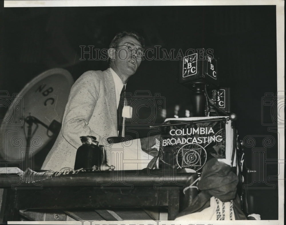 1932 Maurice Cahill from Iowa at Democratic Convention - Historic Images