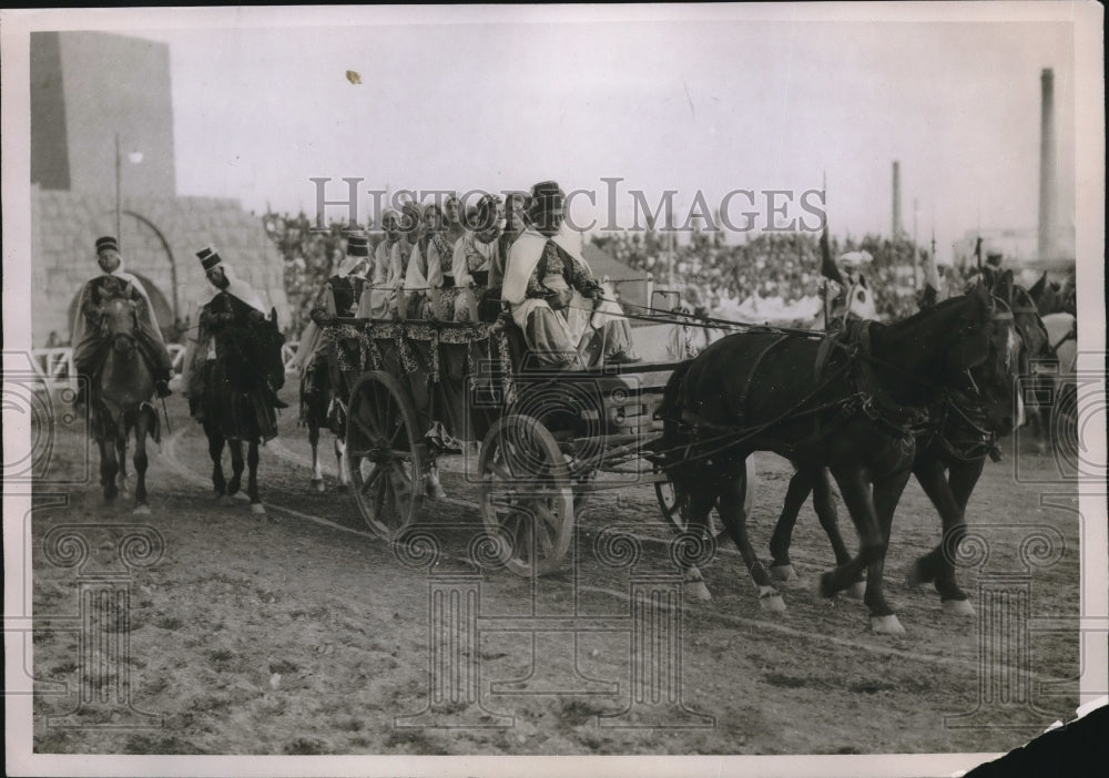 1931 Press Photo 2nd Fiera Del Levante parade at Bari, Italy-Historic Images