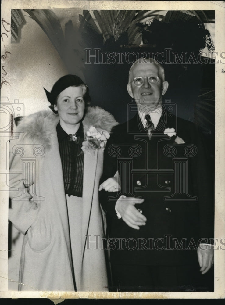 1947 Press Photo Mr. &amp; Mrs. thomas Coughlin Cleveland at wedding-Historic Images