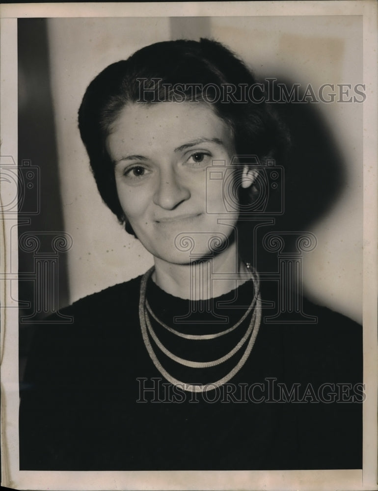 1940 Press Photo Miss Dorothy Clarry Daughter of Evangelist - Historic Images