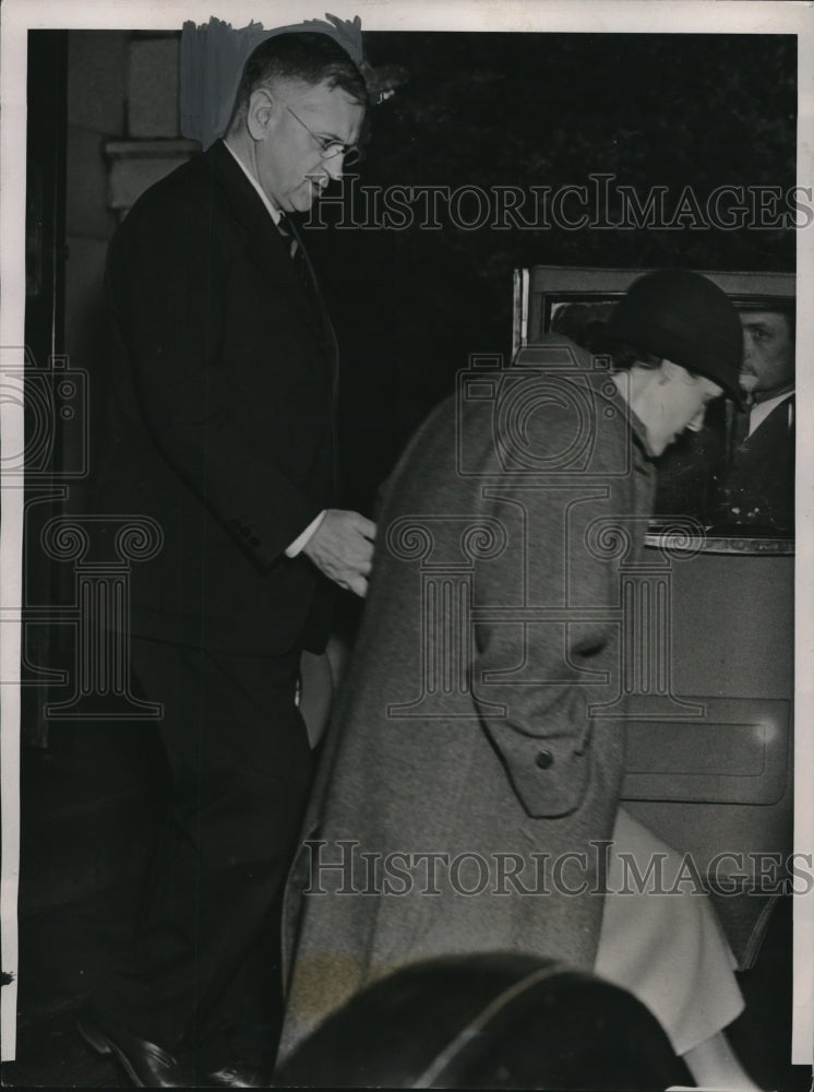 1936 Secy of Interior Harold Ickes at funeral of Wilmarth Ickes - Historic Images