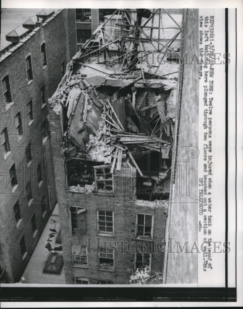 1959 Press Photo Damage Water Tank on Roof Plunged Two Floors Knocking Wall, NY - Historic Images