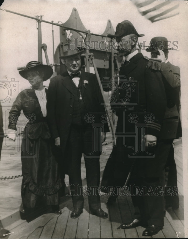 1923 Press Photo W.B. Wilson and Commander J.M. Reeves of Oregon ...