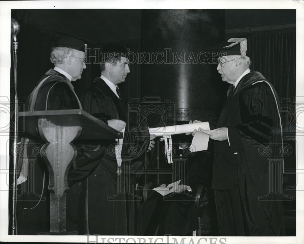 1941 Press Photo Cabot Award Dr. William H. Castline, Dr. Paulo Bettencourt - Historic Images