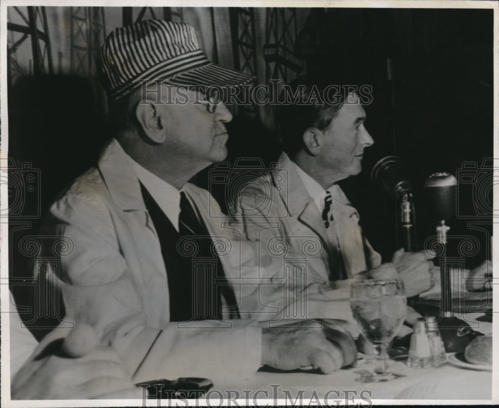 1943 Press Photo Fuel Administrator Harold Ickes Inducted Into The Saints-Historic Images