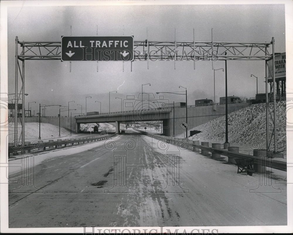 1966 Broadway bridge at I - Historic Images