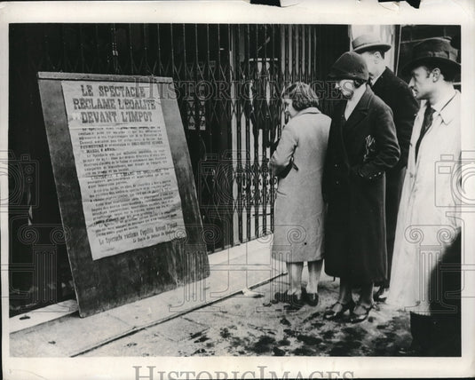 1932 Protest Against Theater Taxes in Paris - Historic Images