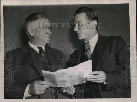 1939 Press Photo Sec of Interior Harold L Ickes Earl De Long-Historic Images