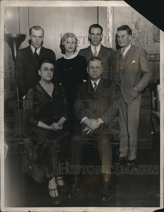 1933 Press Photo Secy. of Interior Harold Ickes with his family in Illinois - Historic Images