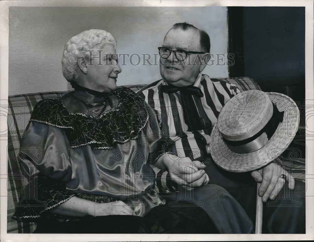 1954 Press Photo Mr. and Mrs. Charles W. Wetterman of Cleveland, Ohio - Historic Images