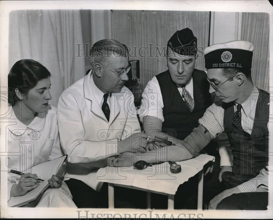 1939 Chicago, American Legionaires & Dr M Sims,I Haseberger - Historic Images