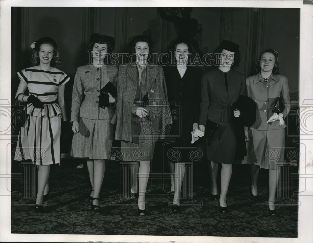 1946 Press Photo 4_H Vivian Johnson, Kenna White, Margaret Fiolkoski, Anita - Historic Images