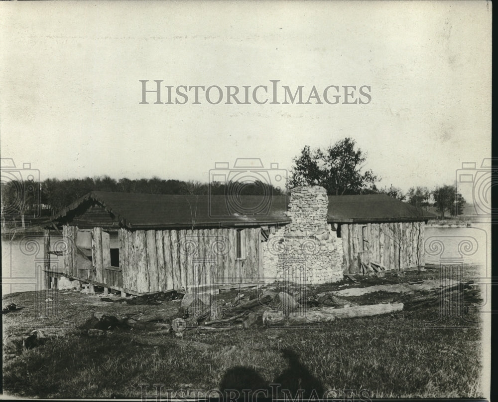 1919 Press Photo Building Made of Logs in Mooseheart, Illinois - Historic Images
