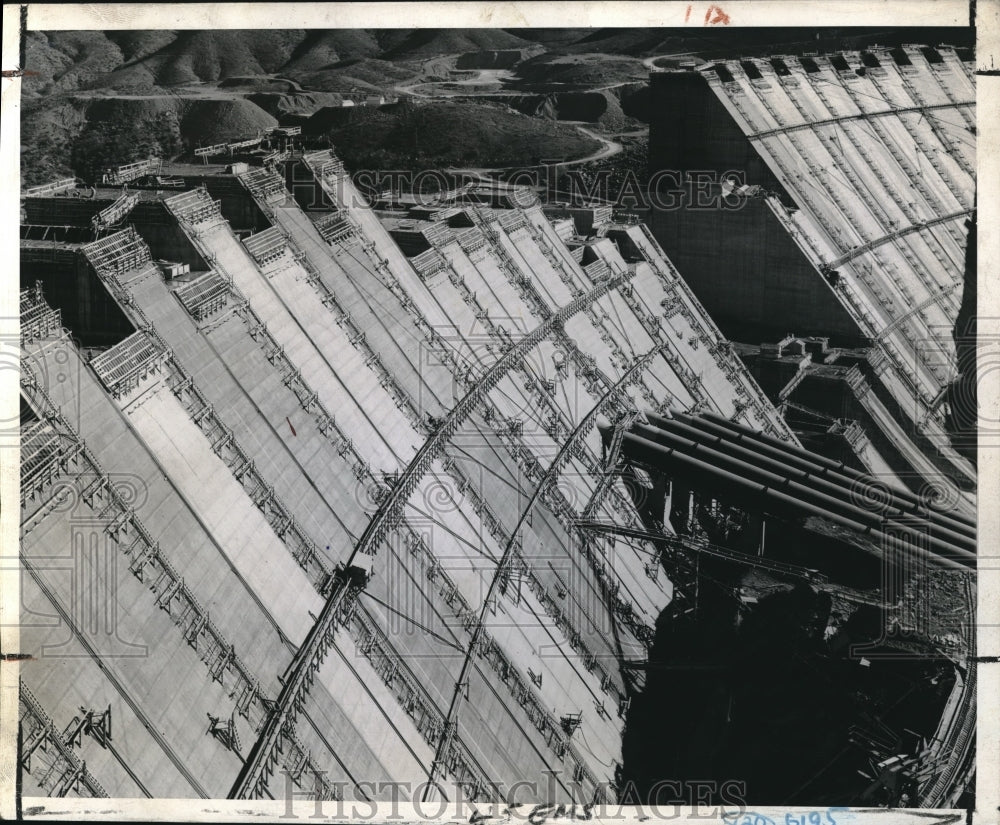 1943 Press Photo Aerial View Of Shasta Dam - Historic Images