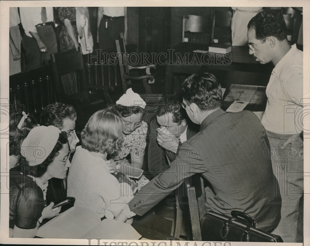 1940 Attorney Confers with 4 Chicago Communists After Their Arrest - Historic Images