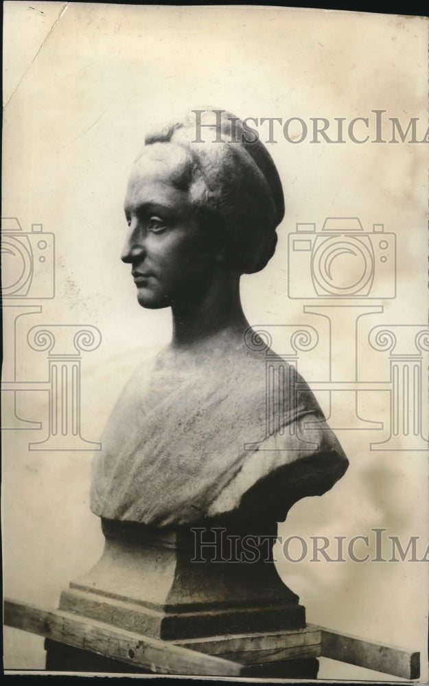 1927 Bust of Mary Lyon who devoted her life to Mount Holyoke - Historic Images