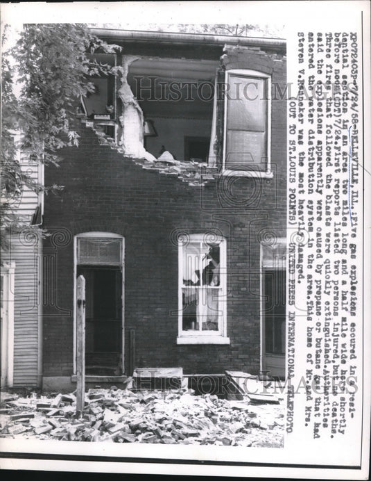 1958 Home of Mr. & Mrs. Steven V. Renneker Damaged by Explosion - Historic Images