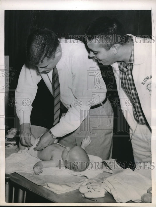 1957 Carbondale, Ill S Univ Jr H. Surowski, G Rombach & baby T Hoyes - Historic Images